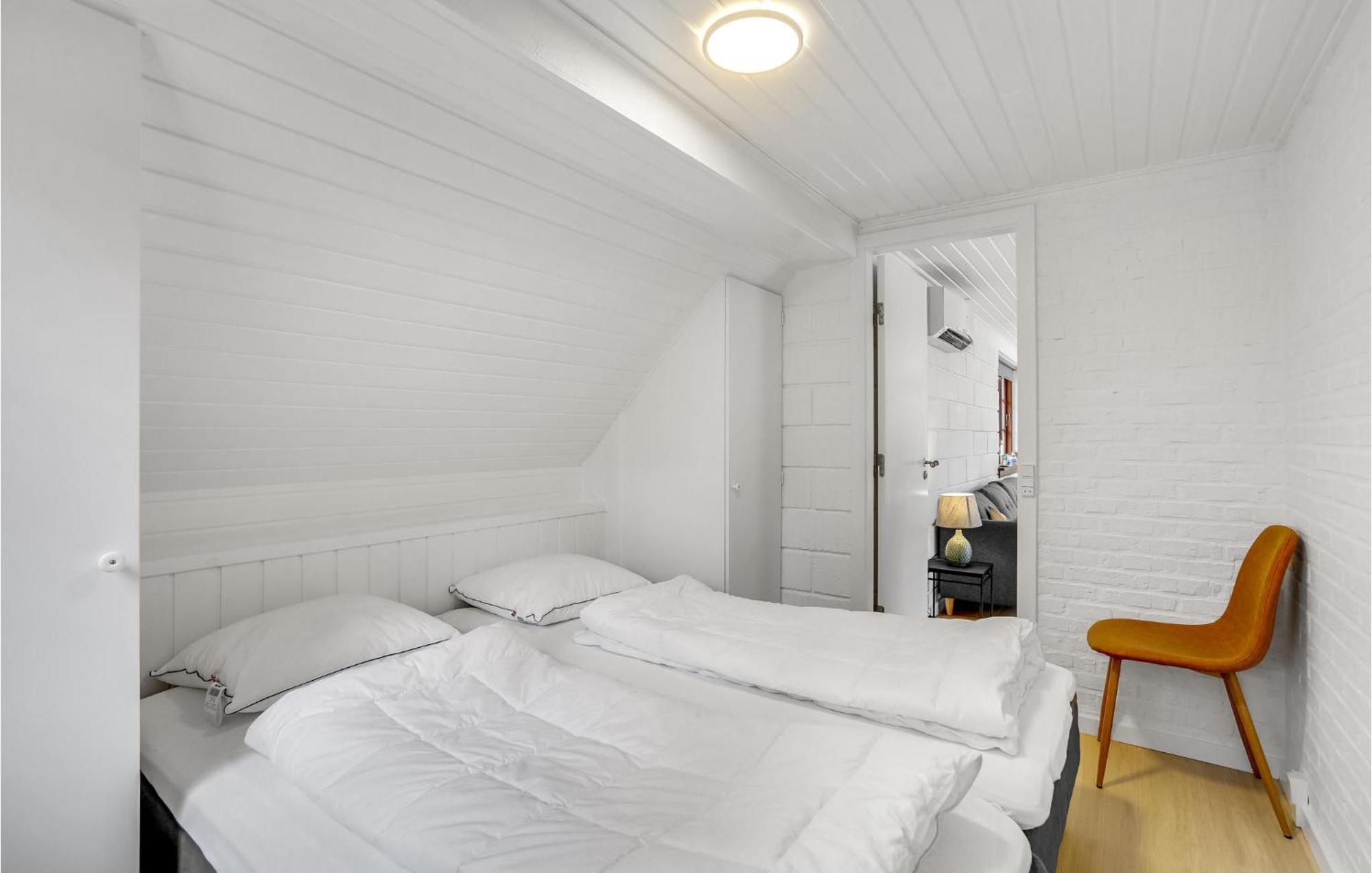 3 Bedroom Beautiful Home In リンケビング エクステリア 写真
